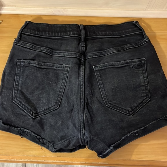 Hollister High-Rise Short-Short Shorts - Picture 2 of 3